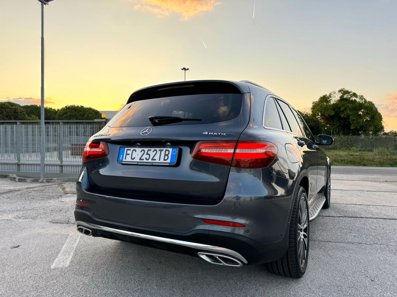 MERCEDES GLC 250d Premium AMG - Tetto Pelle Led 20