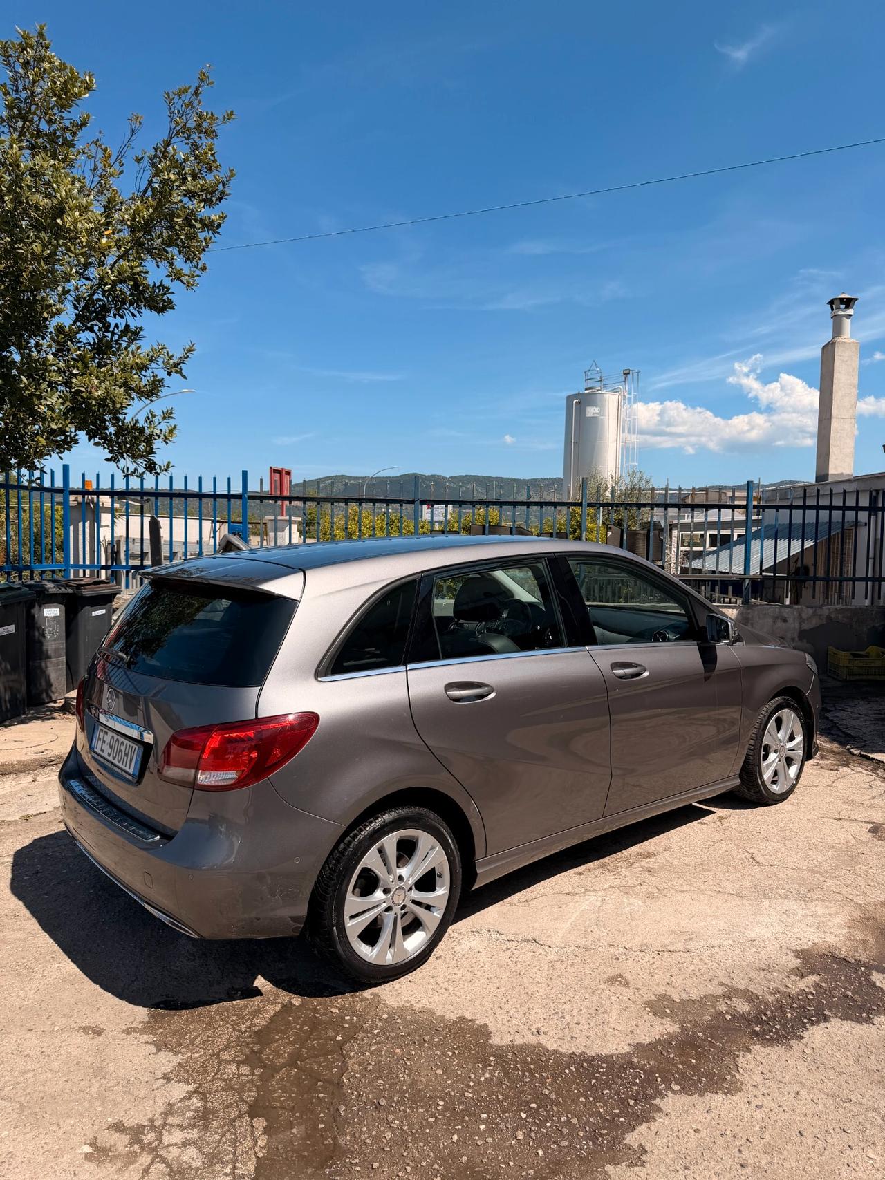 Mercedes-benz B 180 D AUTOMATIC EXECUTIVE 2017