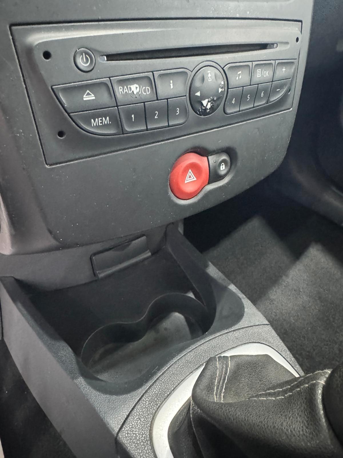 Renault Clio 1.2 16V 5 porte Luxe