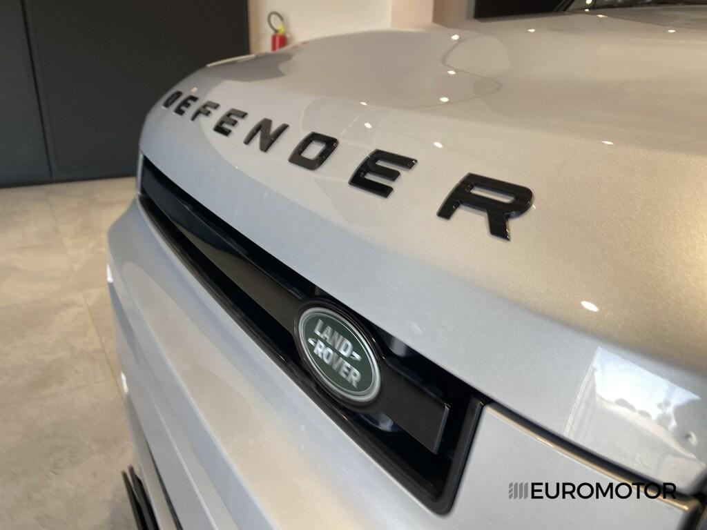 Land Rover Defender 110 3.0 I6 MHEV SE AWD Auto