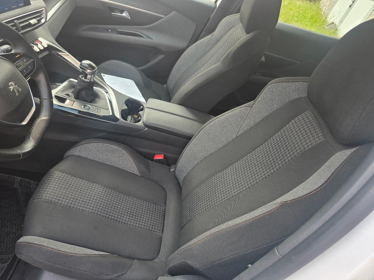 Peugeot 3008 BlueHDi 130 S&S Active Pack
