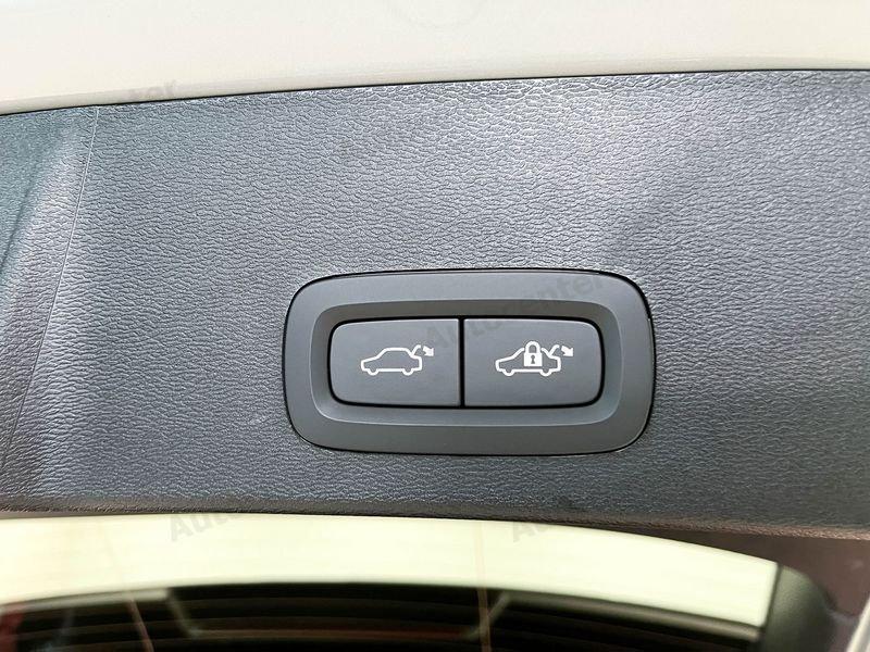 Volvo XC40 T2 automatico Core