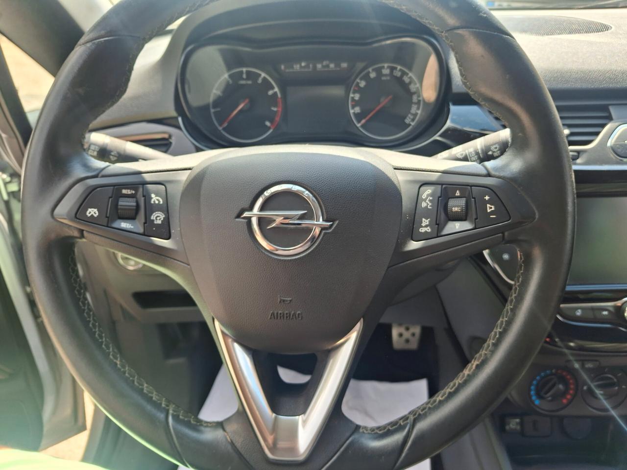 Opel Corsa 1.2 5 porte n-Joy con imp.gpl b.color