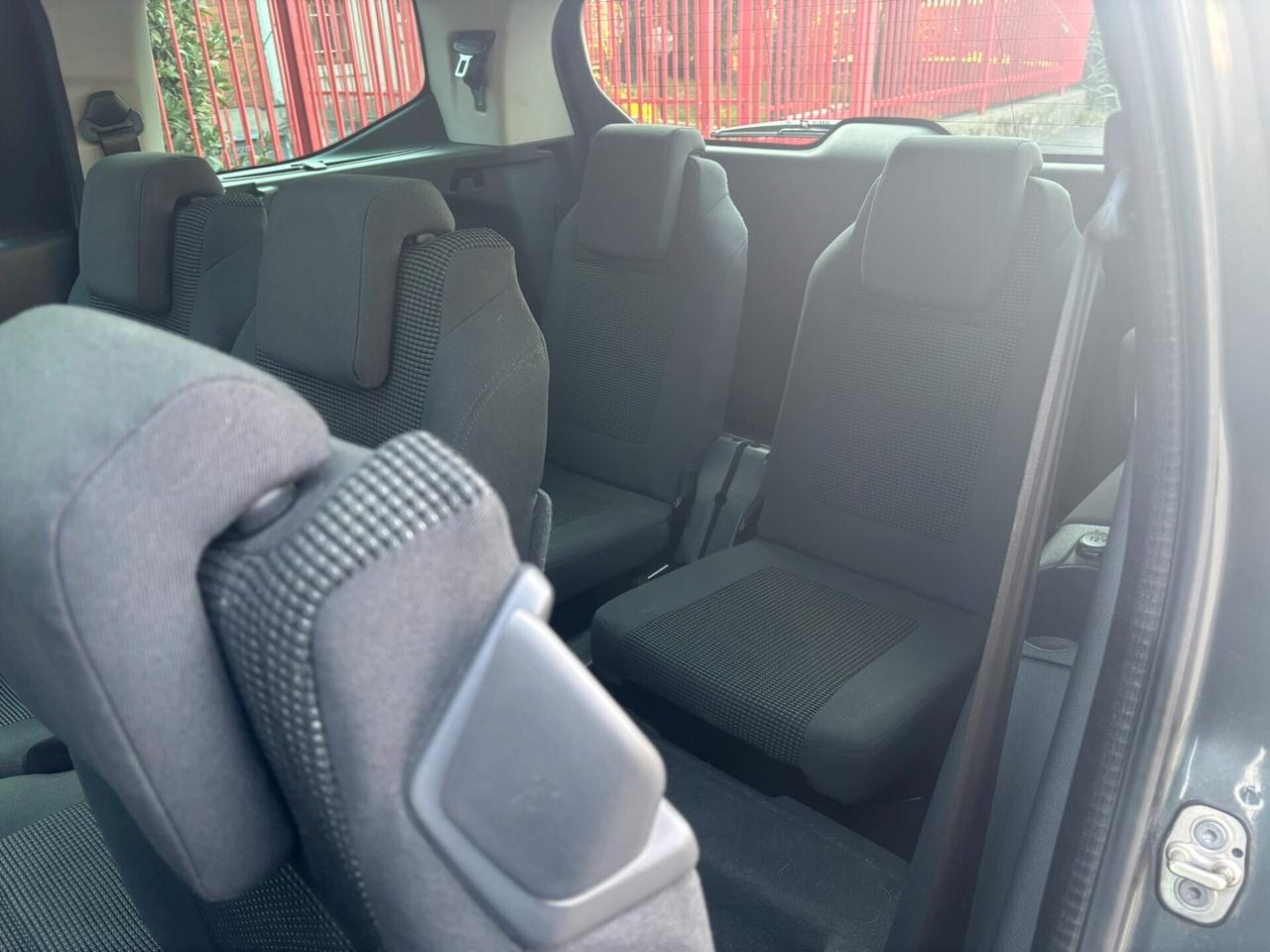 Peugeot 5008 1.6 HDi 112CV Allure