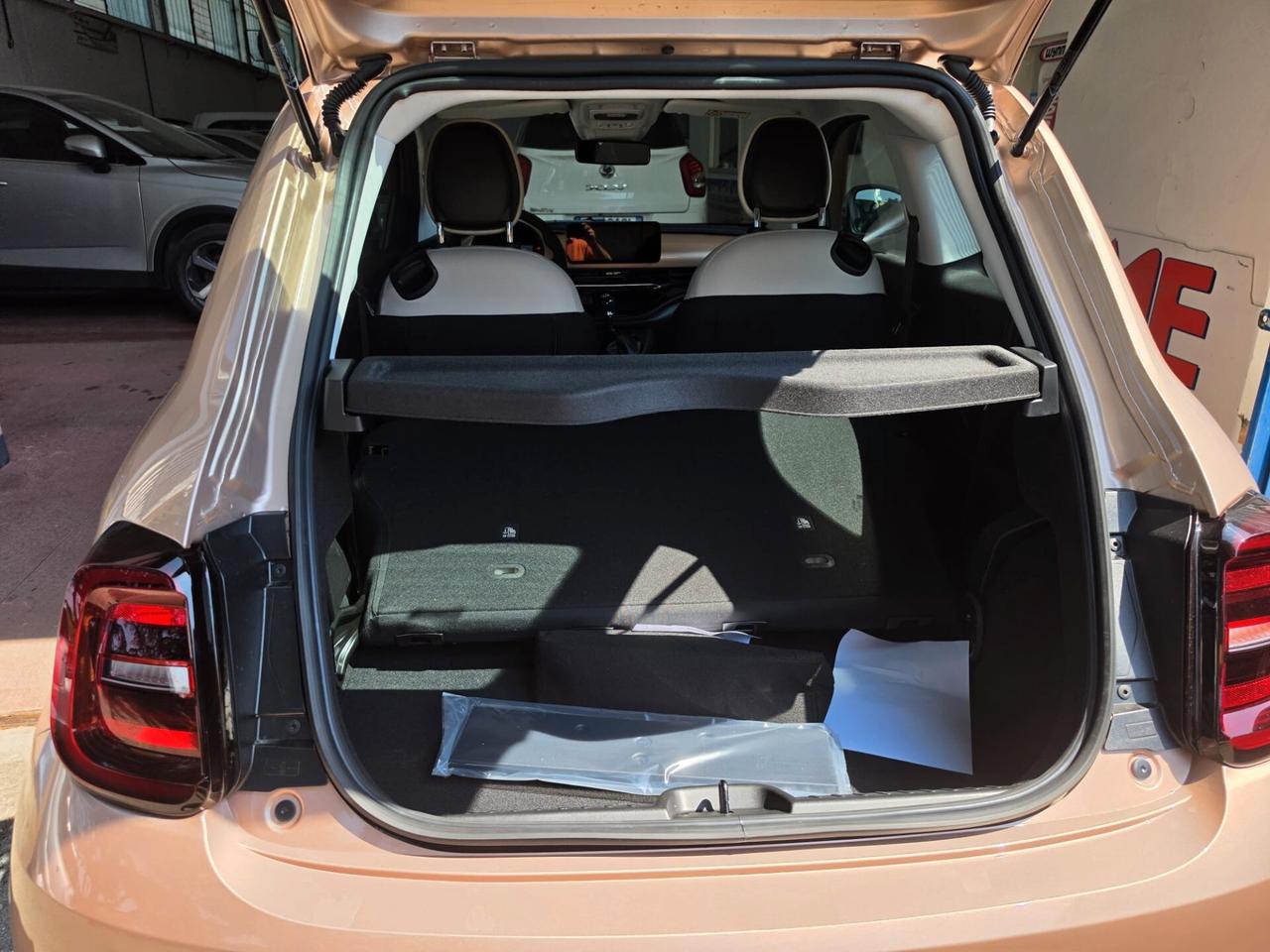 Fiat 500 Berlina Hybrid La Prima RATE DA 99,00
