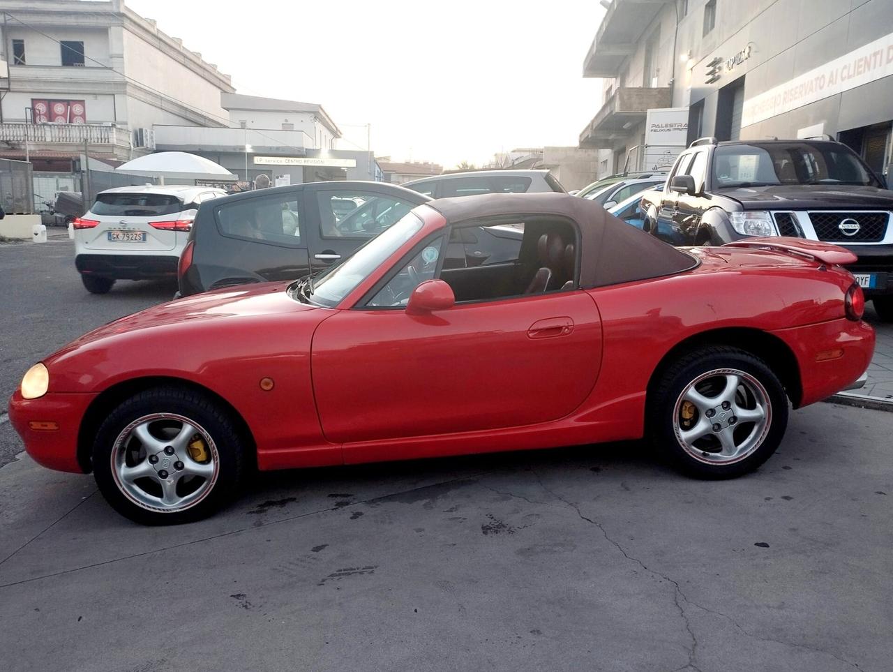 Mazda MX-5 1.6i 16V cat
