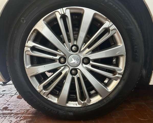 Peugeot 208 1.6 bluehdi Allure 75cv Euro 6