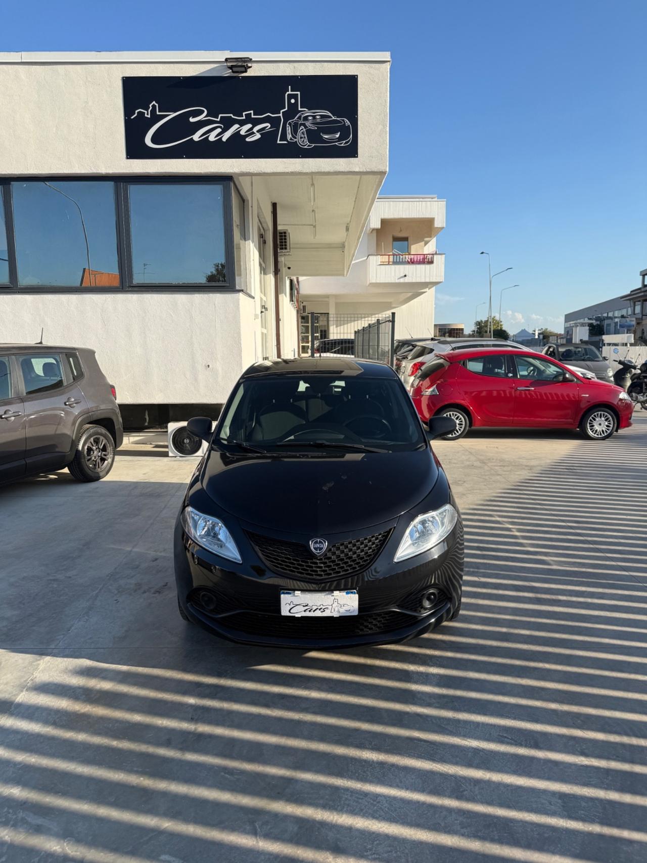 Lancia Ypsilon 1.2 69 CV 5 porte GPL Ecochic Gold