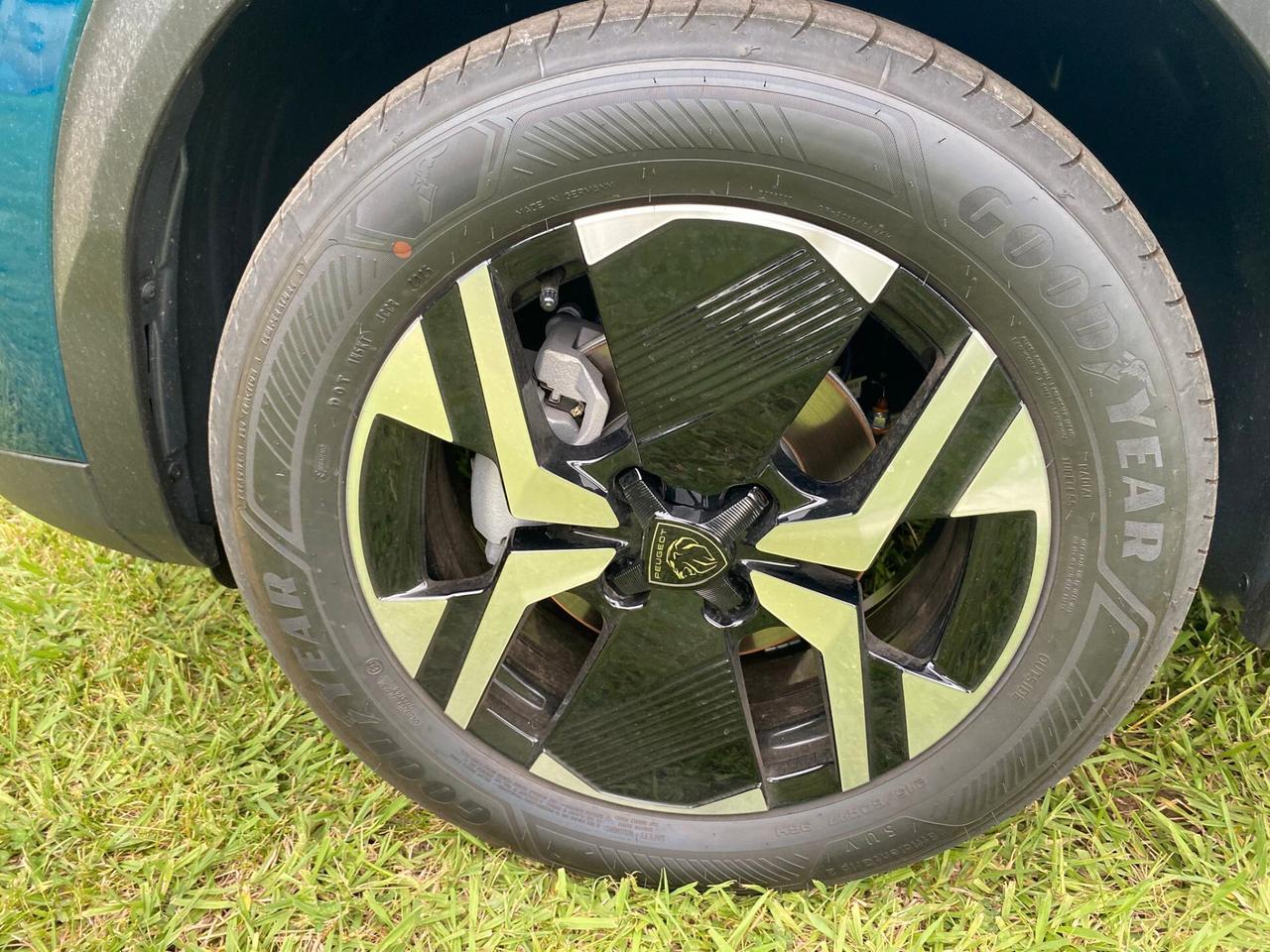 Peugeot 2008 PureTech 130 S&S EAT8 Allure