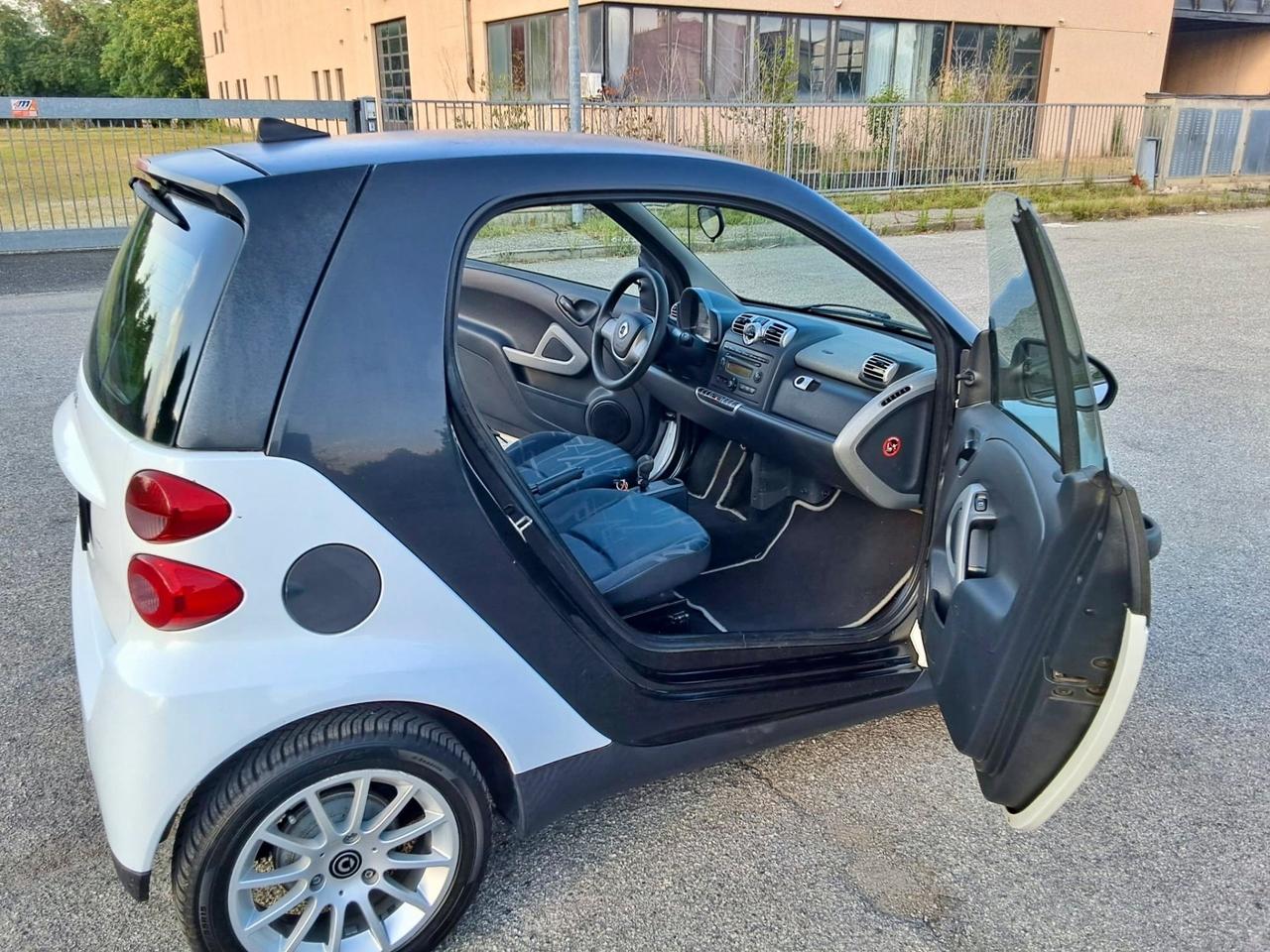 Smart ForTwo 1000 52 kW coupé limited two