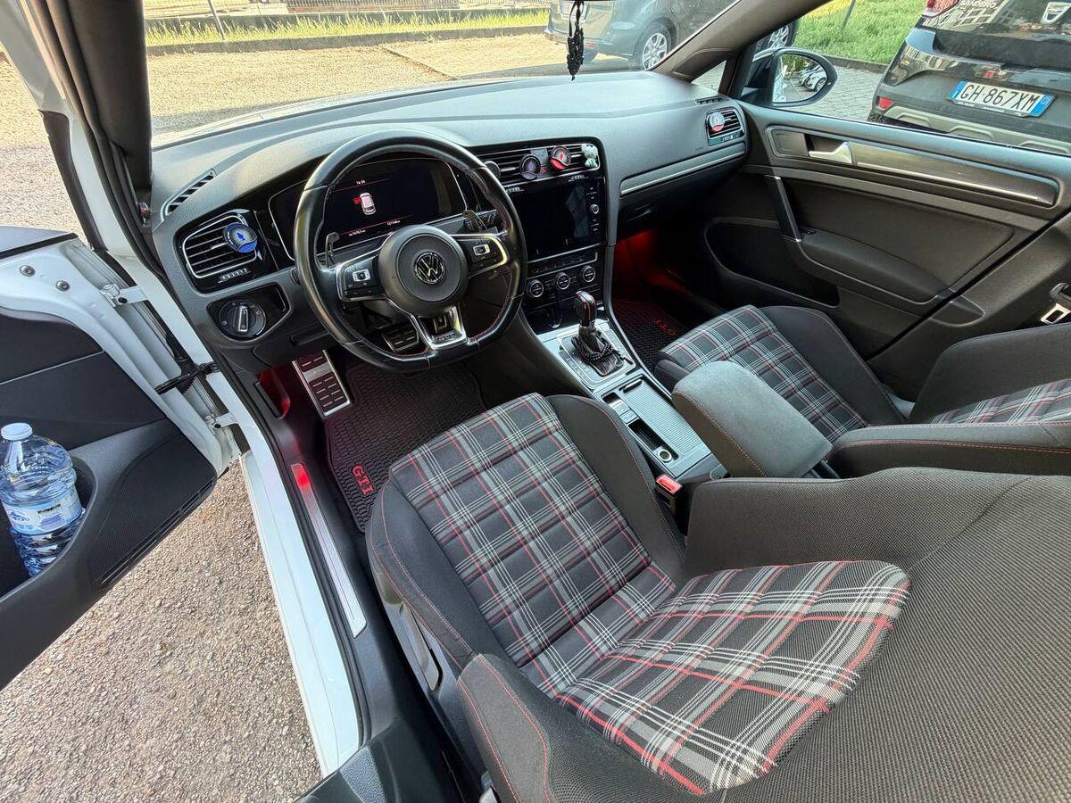 Volkswagen Golf 2.0 tsi Gti Performance 245cv dsg