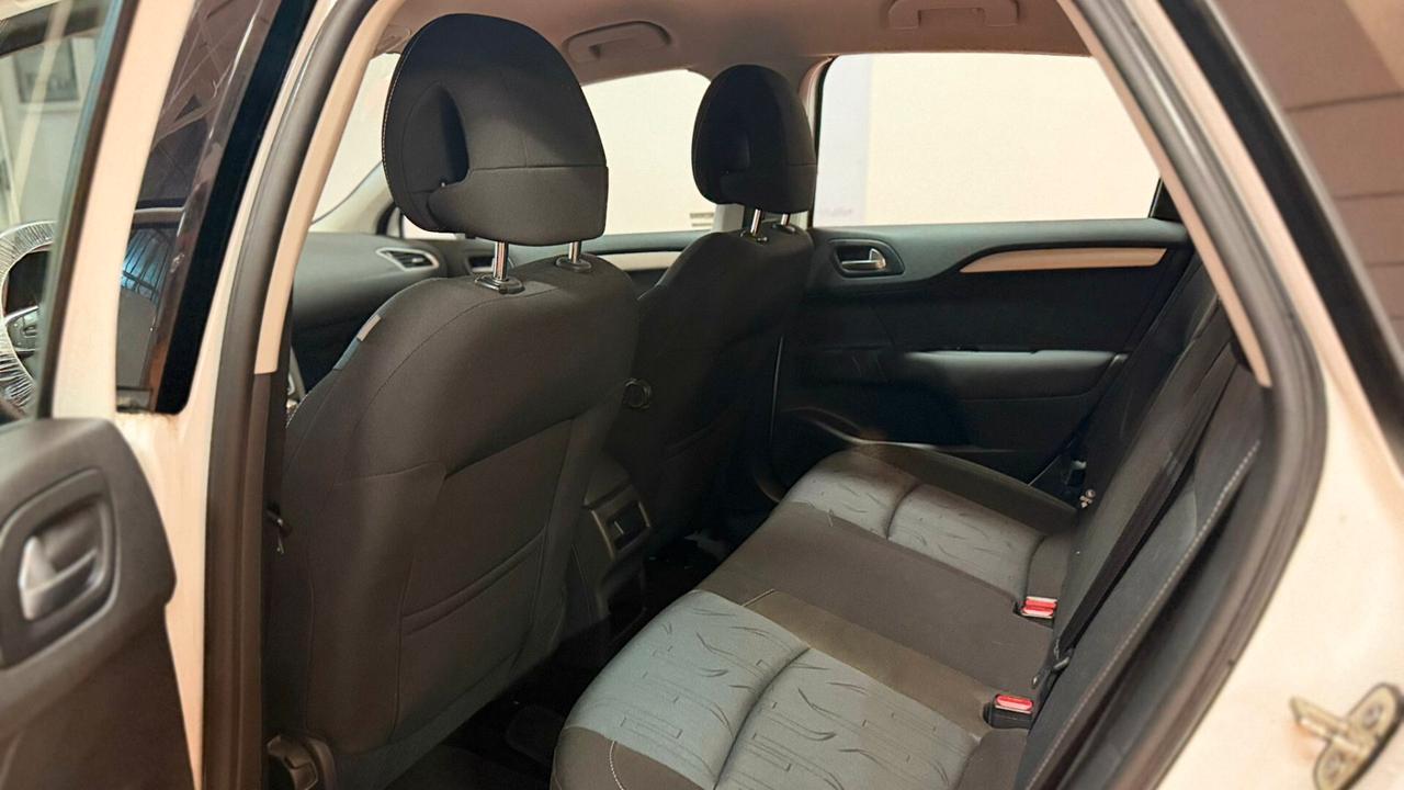 Citroen C4 1.6 e-HDi 115 airdream Attraction