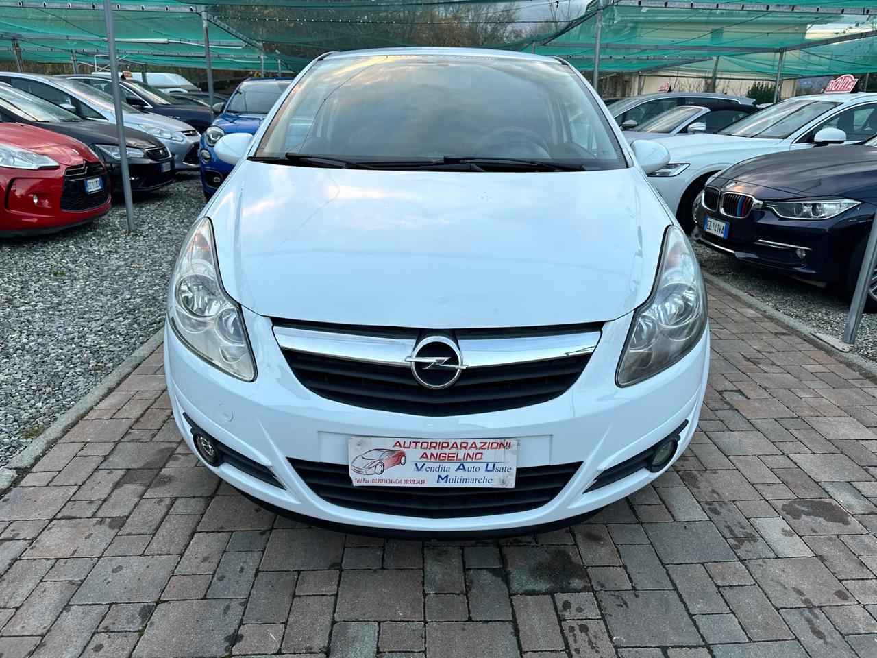 Opel Corsa 1.2 Benzina cambio automatico