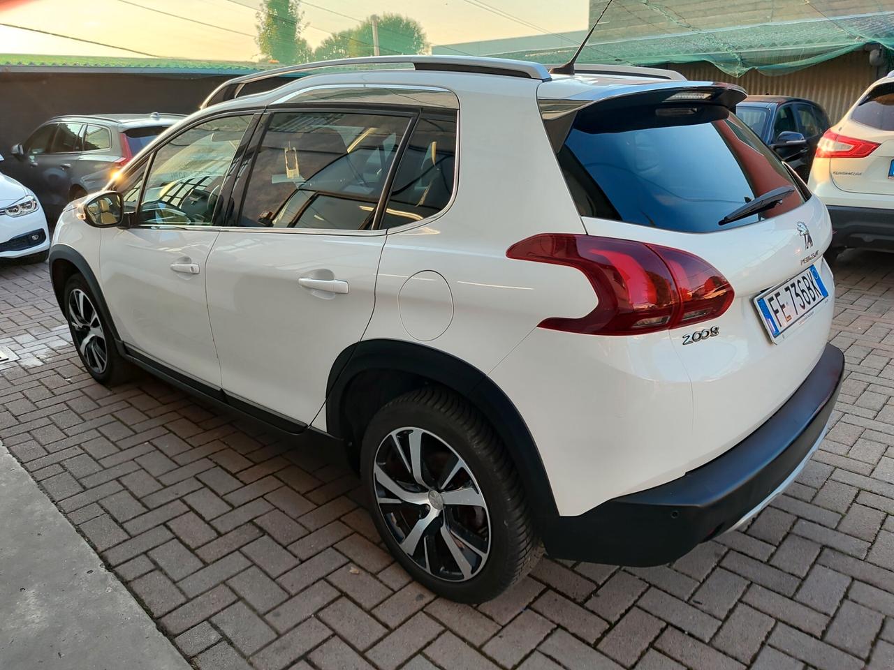 Peugeot 2008 BlueHDi 100 Allure