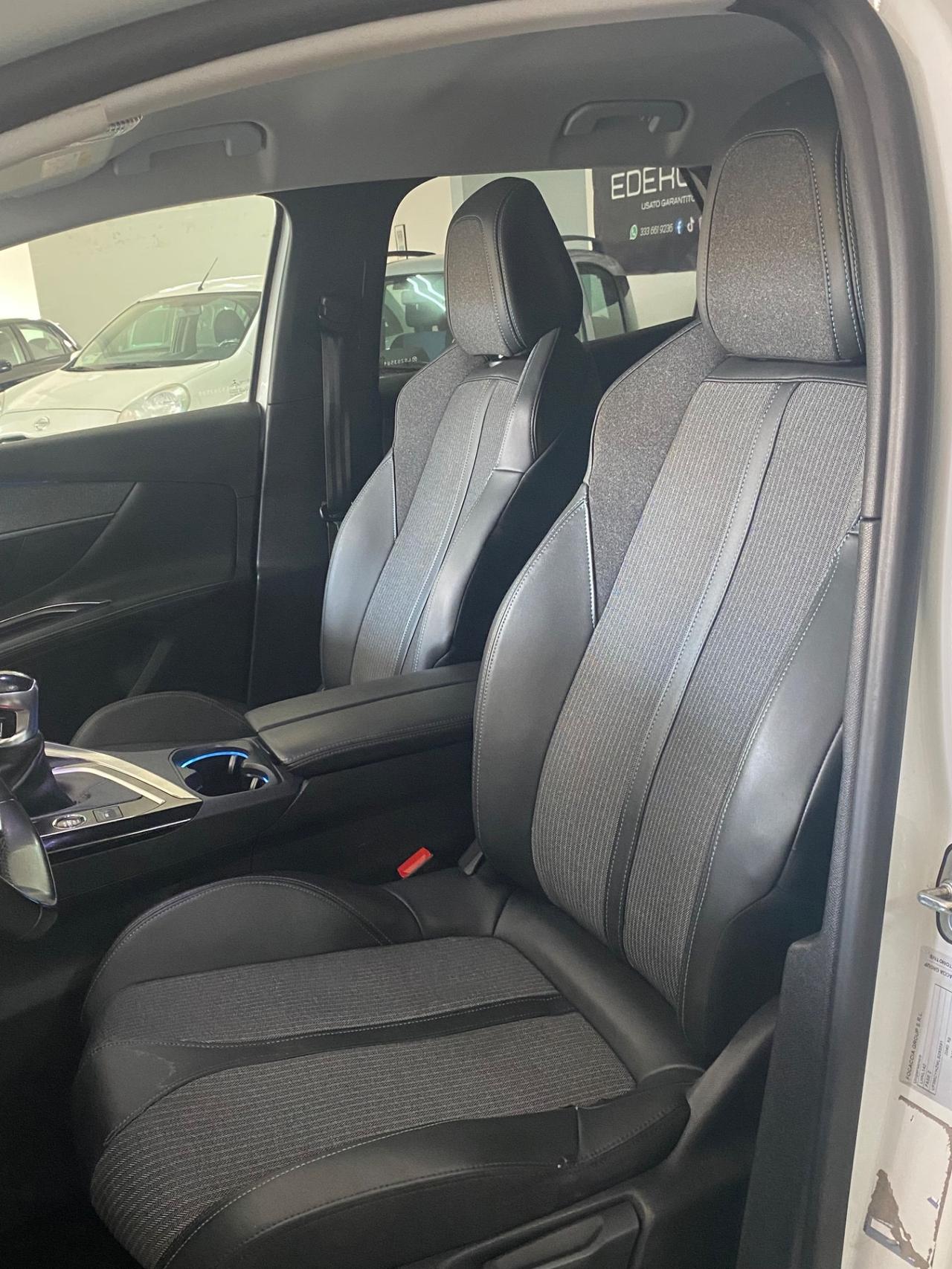 Peugeot 3008 ALLURE park