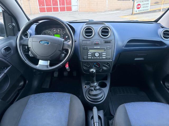 FORD Fiesta 1.2 16V 5p. Ghia senza nessun lavoro da fare