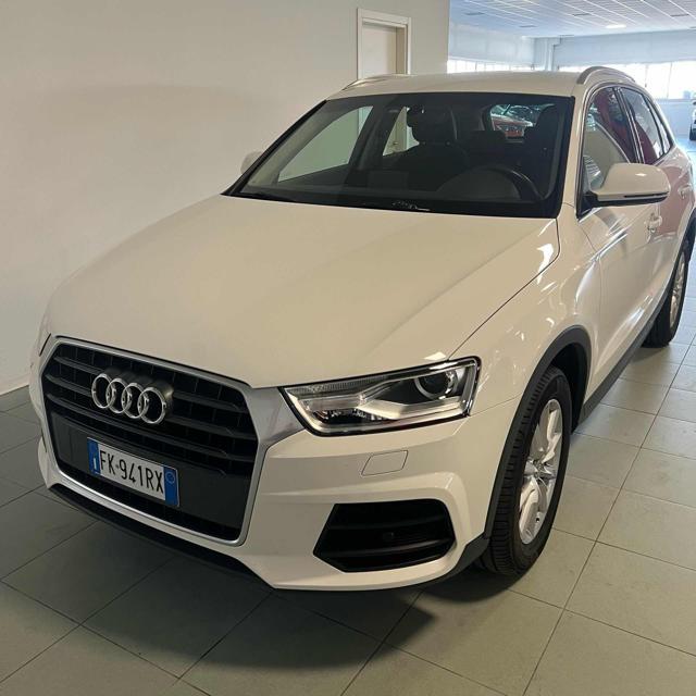 AUDI Q3 2.0 TDI 120 CV Business