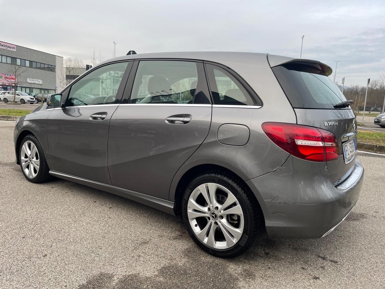 Mercedes-benz B 180 d Automatik Premium*Neopatentati*Solo 44000Km*Euro6