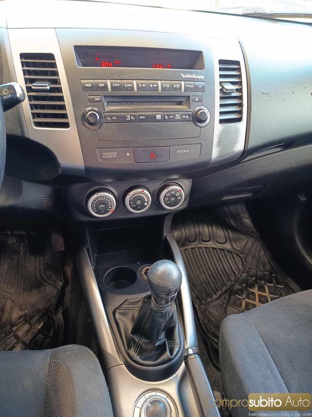 MITSUBISHI Outlander 2.0 DI-D Invite DPF