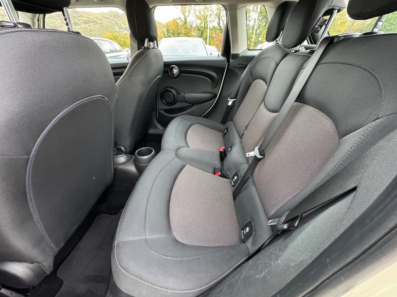 Mini 1.5 Cooper D 116 Cv 5 porte Neopatentati