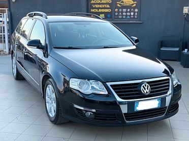 Volkswagen Passat 2.0 TDI DPF Var. Highline GARANZIA 12 mesi