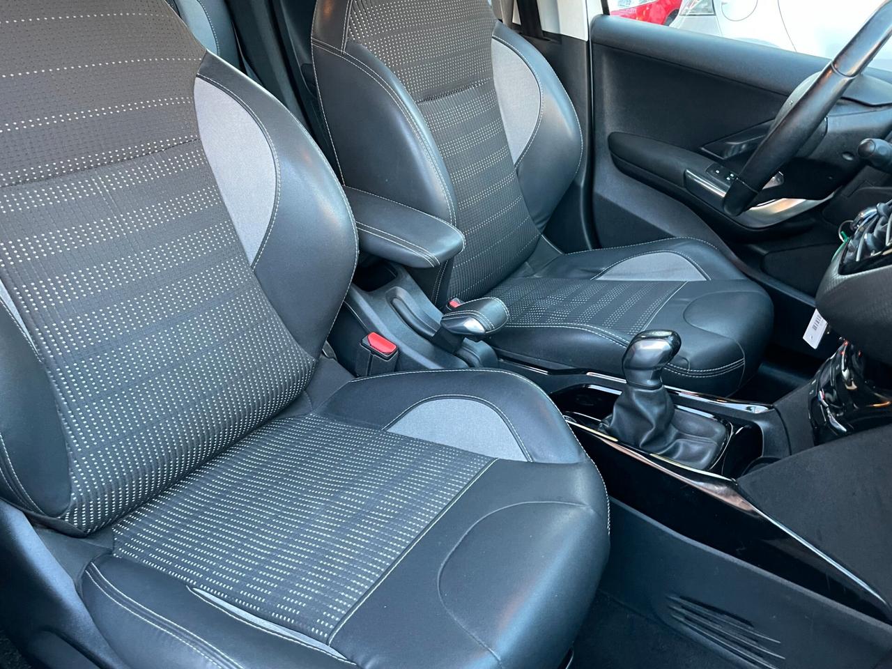 Peugeot 2008 BlueHDi 100 Allure