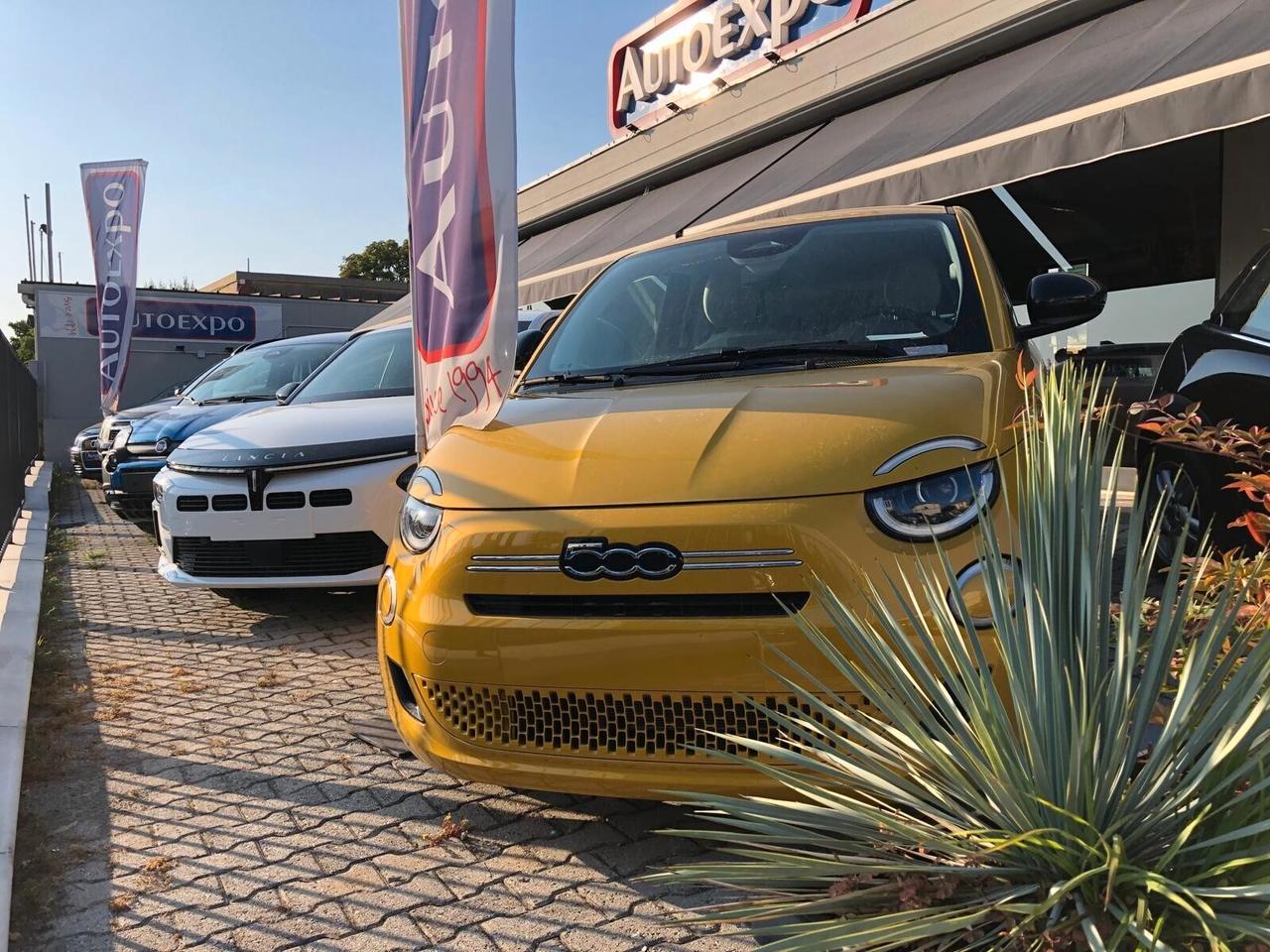 Fiat 500 1.0 Hybrid NUOVA UFFICIALE ITALIANA DA IMMATRICOLARE