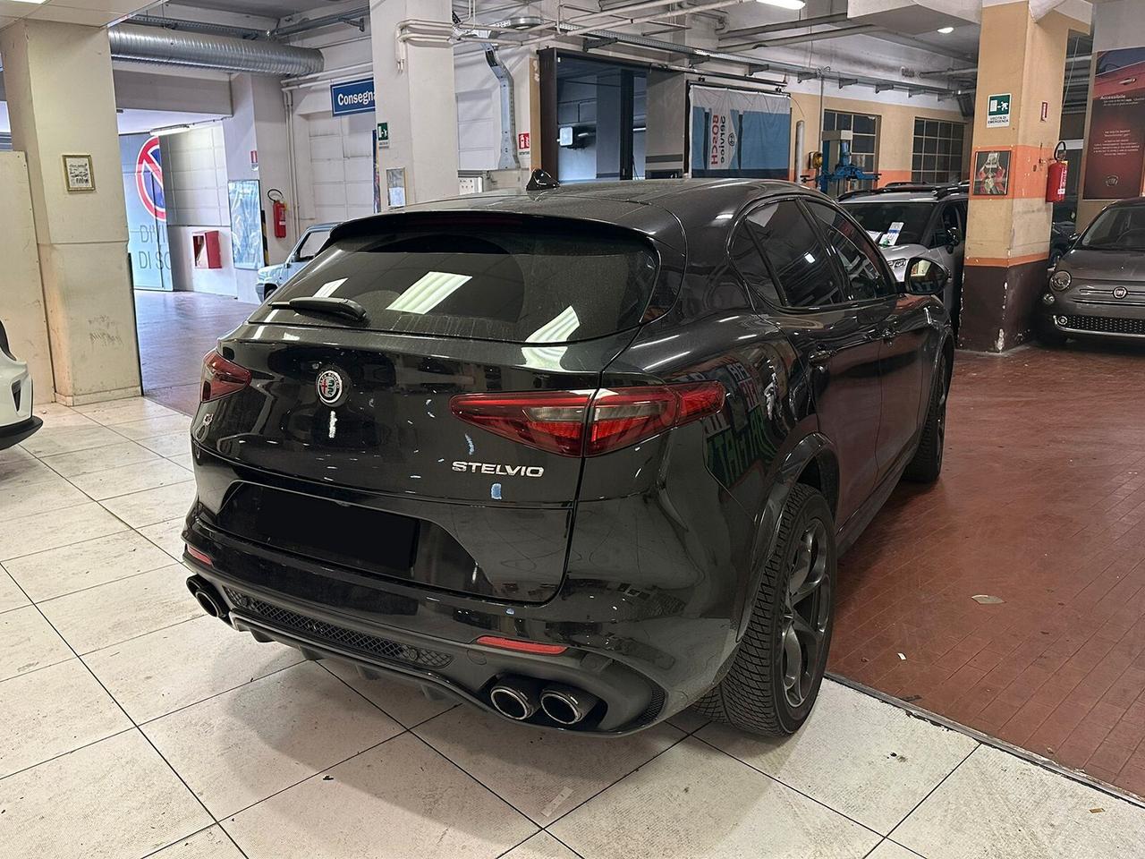 Alfa Romeo Stelvio 2.9 Bi-Turbo V6 510 CV AT8 Quadrifoglio