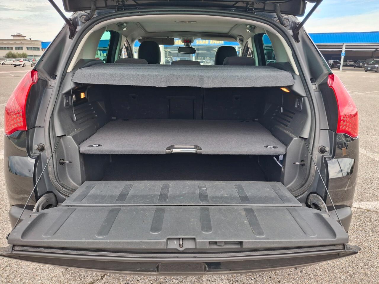 Peugeot 3008 1.6 HDi 115CV Business*NAVI*TETTO*