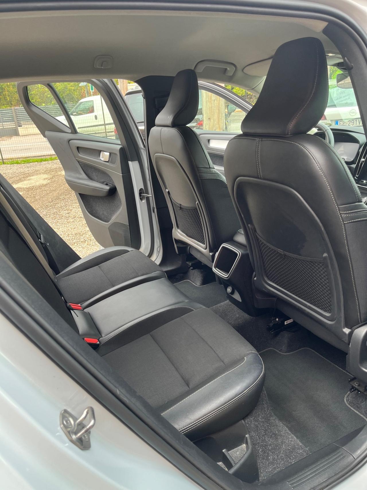 Volvo XC40 D3 AWD Momentum N1