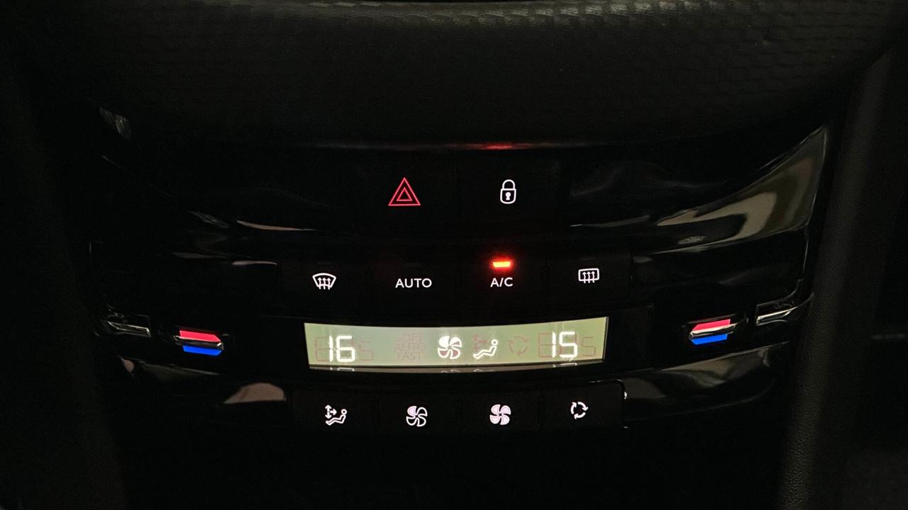 Peugeot 2008 BlueHDi 100 Allure"Bianco effetto perla"