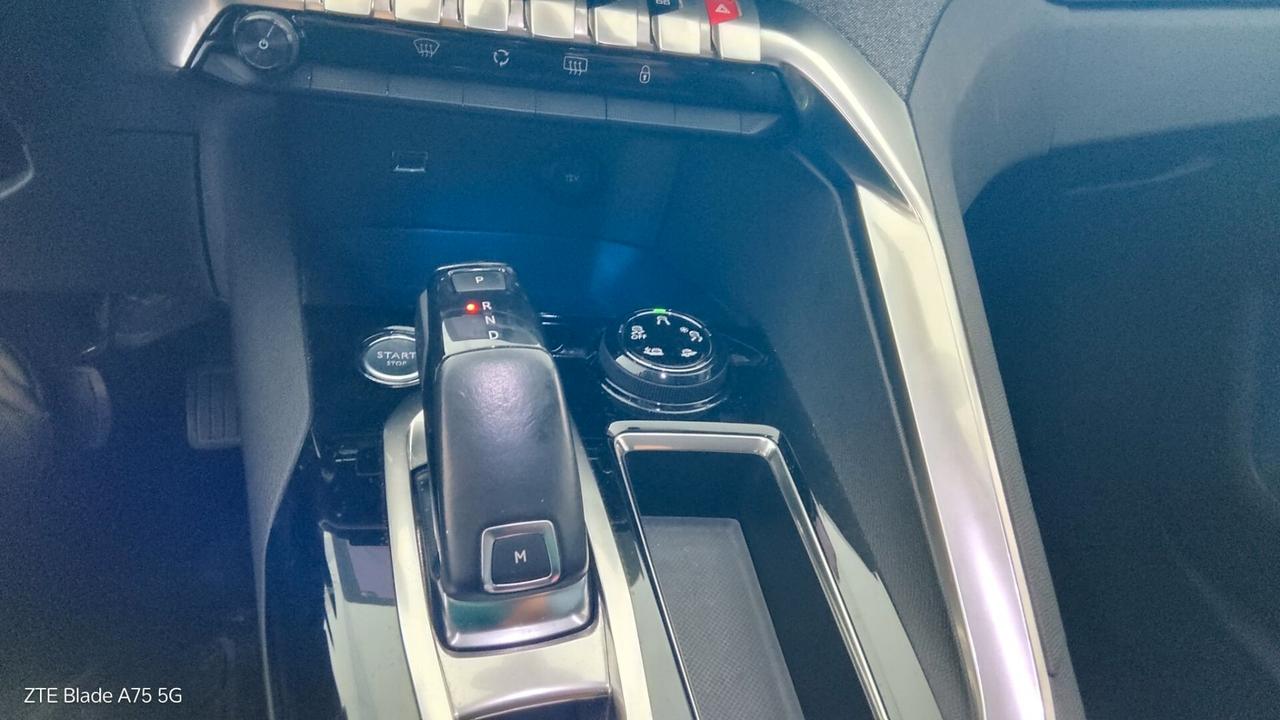 Peugeot 3008 BlueHDi 120 S&S Allure "unicopropietario"