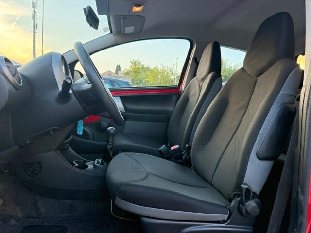 Toyota Aygo 1.0 12V VVT-i 3 porte Active 2012