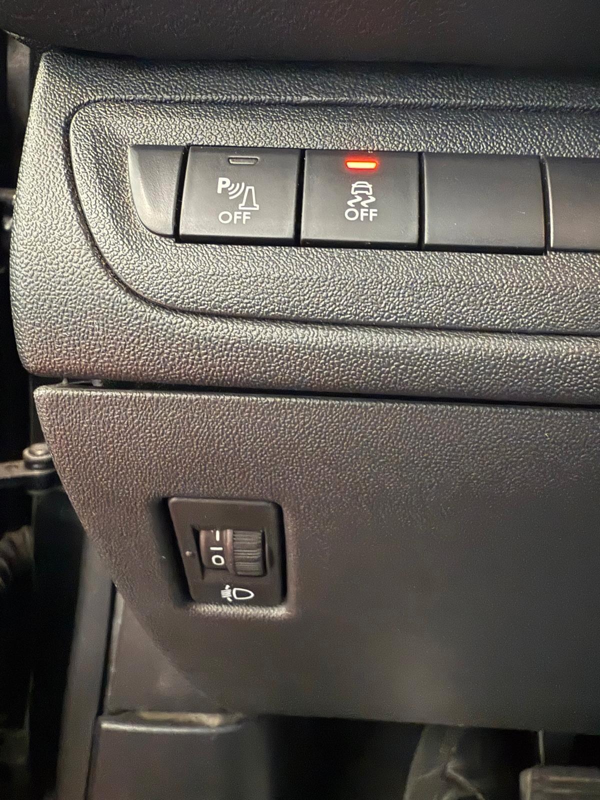 Peugeot 208 1.4 HDi 68 CV 5 porte Allure