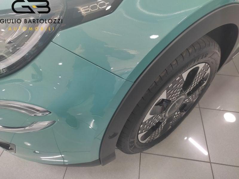 FIAT 600 1.2 Hybrid 145cv La Prima