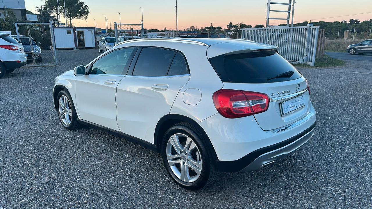 Mercedes-benz GLA 200 d Automatic Premium