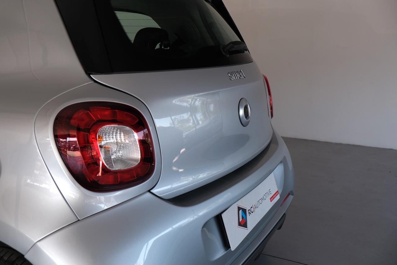 Smart ForFour EQ BRABUS STYLE con TETTO PANORAMICO