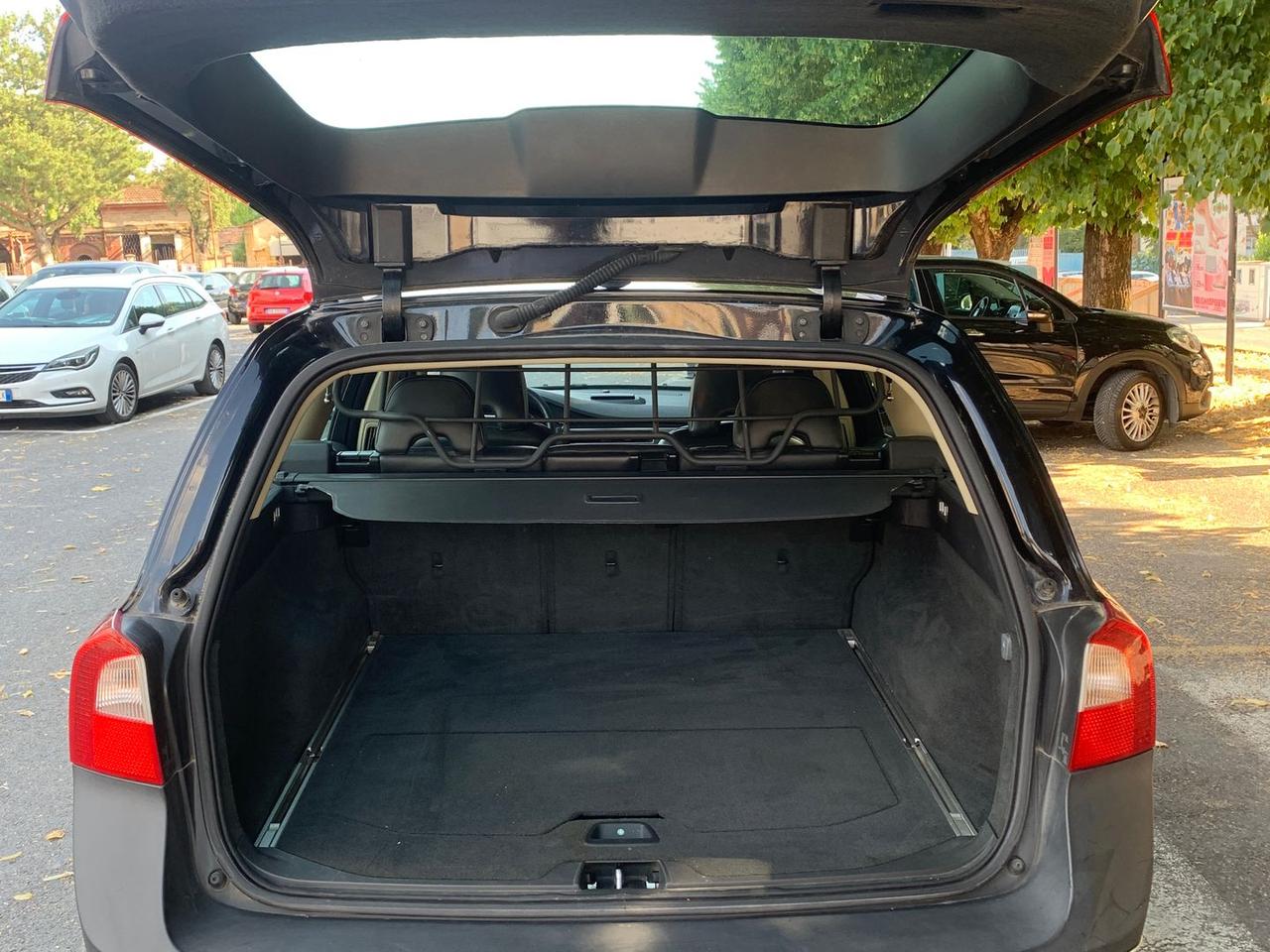 Volvo XC 70 XC70 2.4 D5 Summum #5941