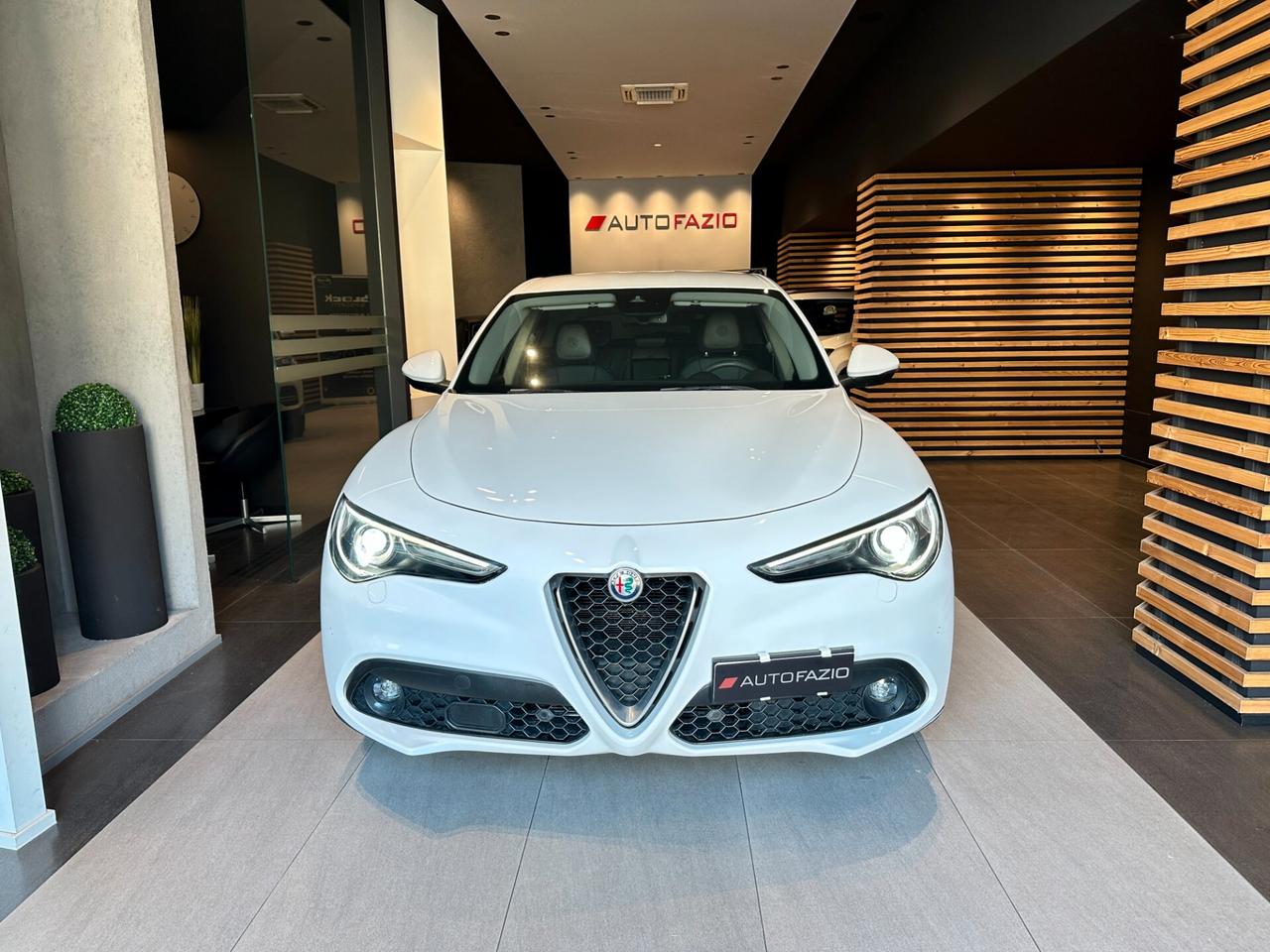 Alfa Romeo Stelvio 2.2 Turbodiesel 180 CV AT8 RWD Executive