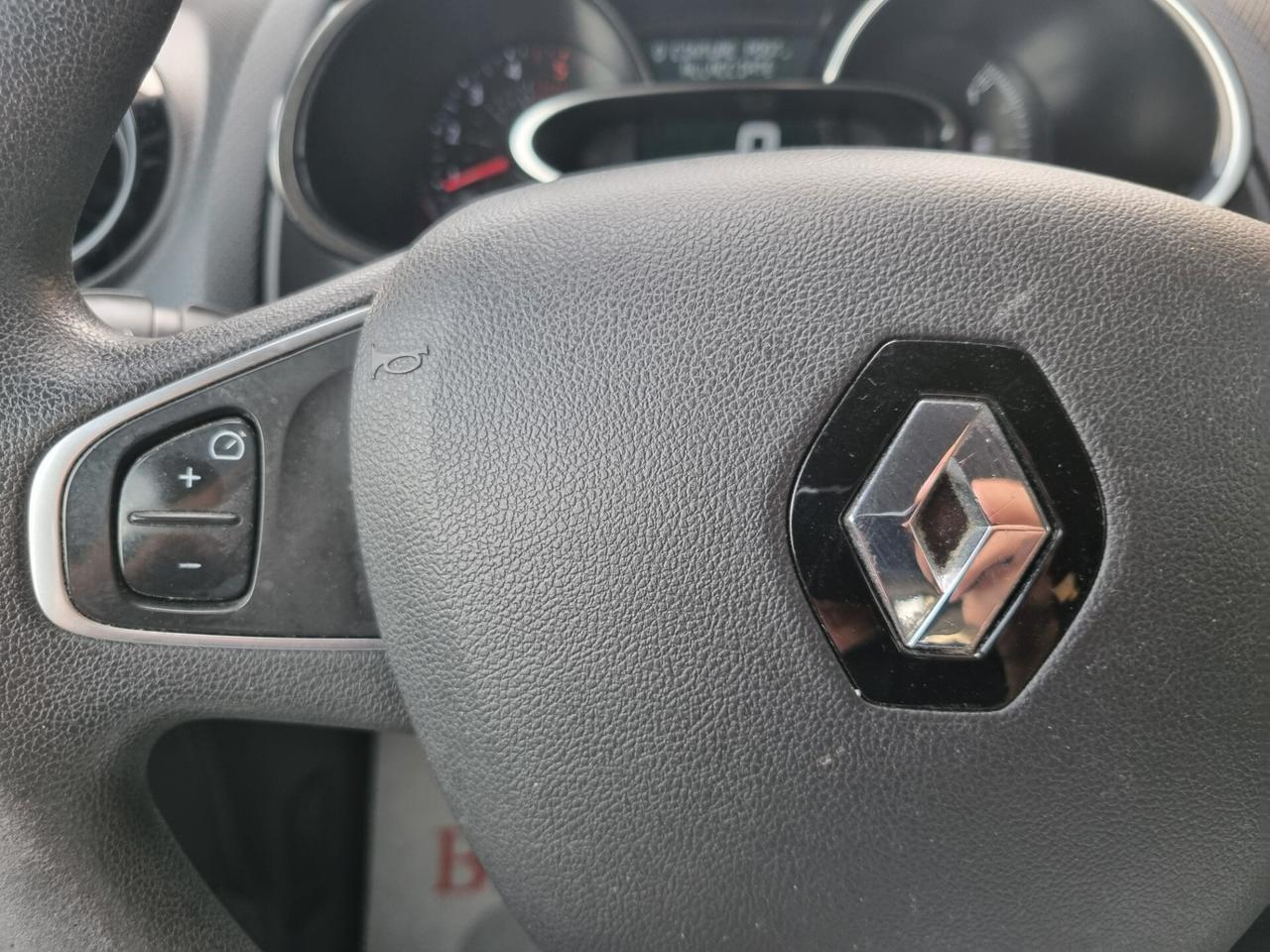 Renault Clio dCi 8V 90 CV 5 porte Moschino Intens