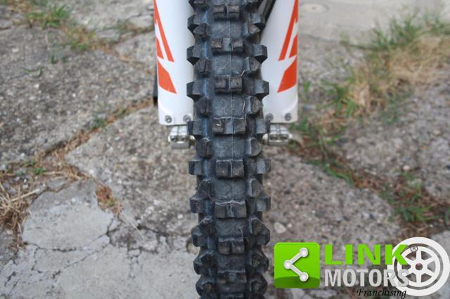 KTM EXC 300 TPI PROTEZIONI IN CARBONIO!