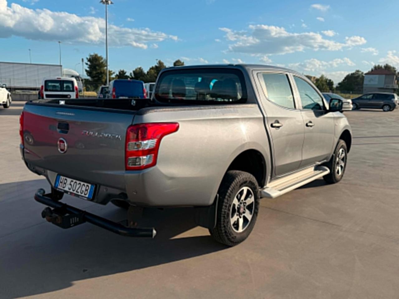 Mitsubishi L200 2.4 DI-D/154CV Club Cab Invite Plus