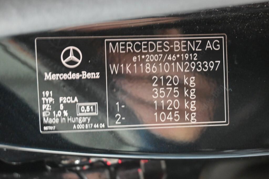 MERCEDES-BENZ CLA SHOOTING BRAKE 180D 115CV AUTOMATIC BUSINESS SOLUTION ( FARI LED - CRUISE - NAVI PREMIUM - MIRROR - PARK ASSIST - TELECAMERA POST. )