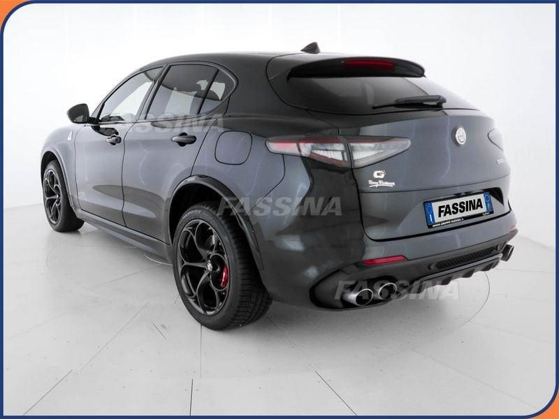 Alfa Romeo Stelvio 2.9 Bi-Turbo V6 520 AT8 Quadrifoglio