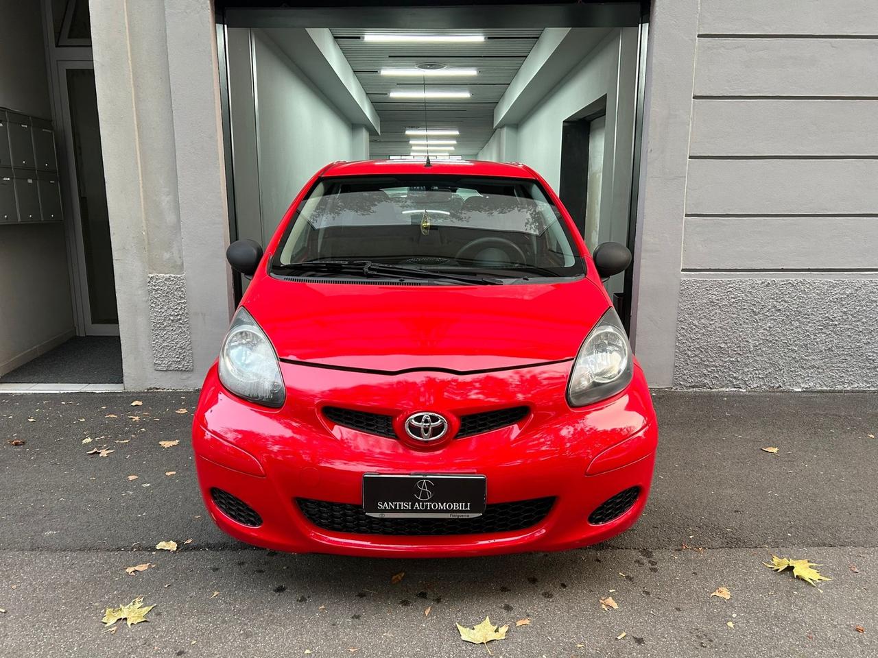 Toyota Aygo 1.0 Sol 5p 68cv NEOPATENTATI!!!
