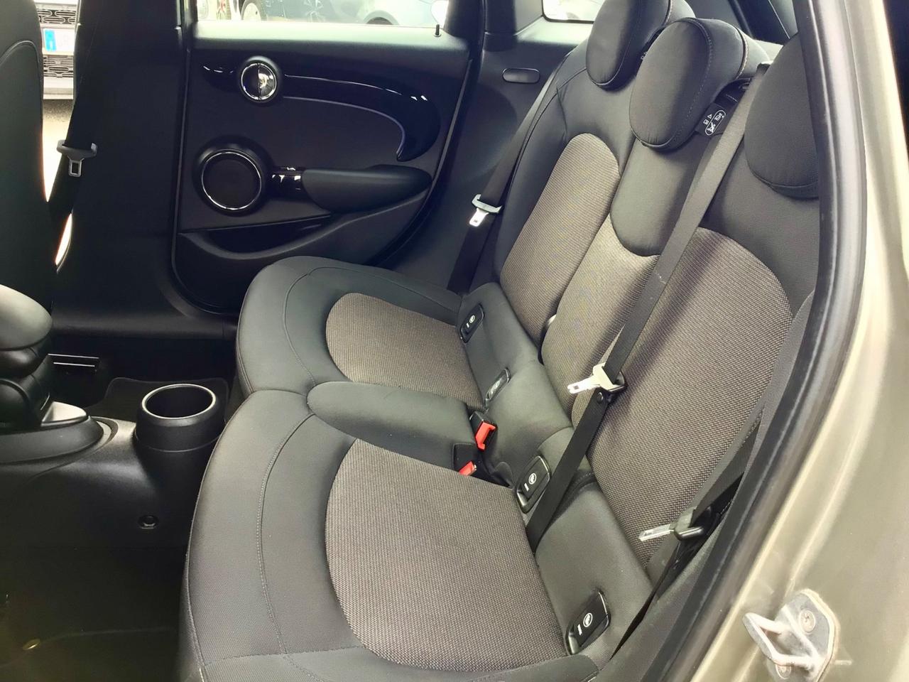 Mini 1.5 Cooper D Business 116Cv Diesel Turbo 5 porte