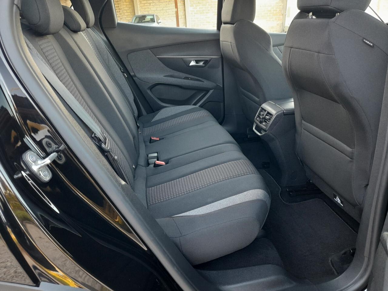 Peugeot 3008 BlueHDi 130 CAMBIO MANUALE ANNO 2022