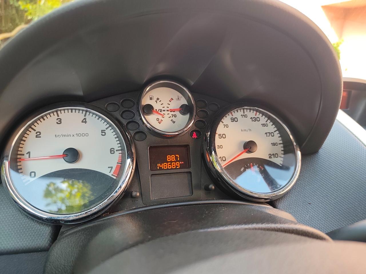 Peugeot 207 1.4 VTi benz euro 4 neopatentati
