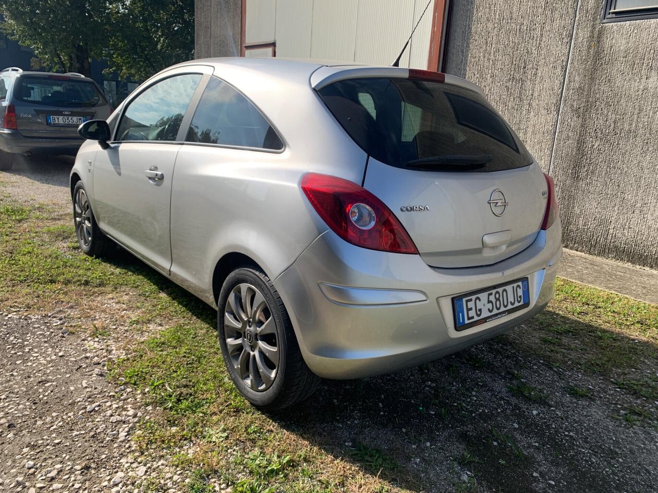 Opel Corsa 1.3 CDTI 75CV