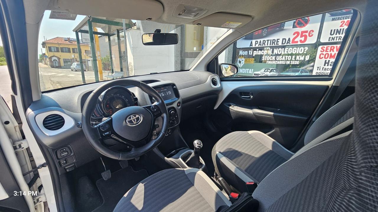 Toyota Aygo Connect 1.0 VVT-i 72CV 5 porte x-business light